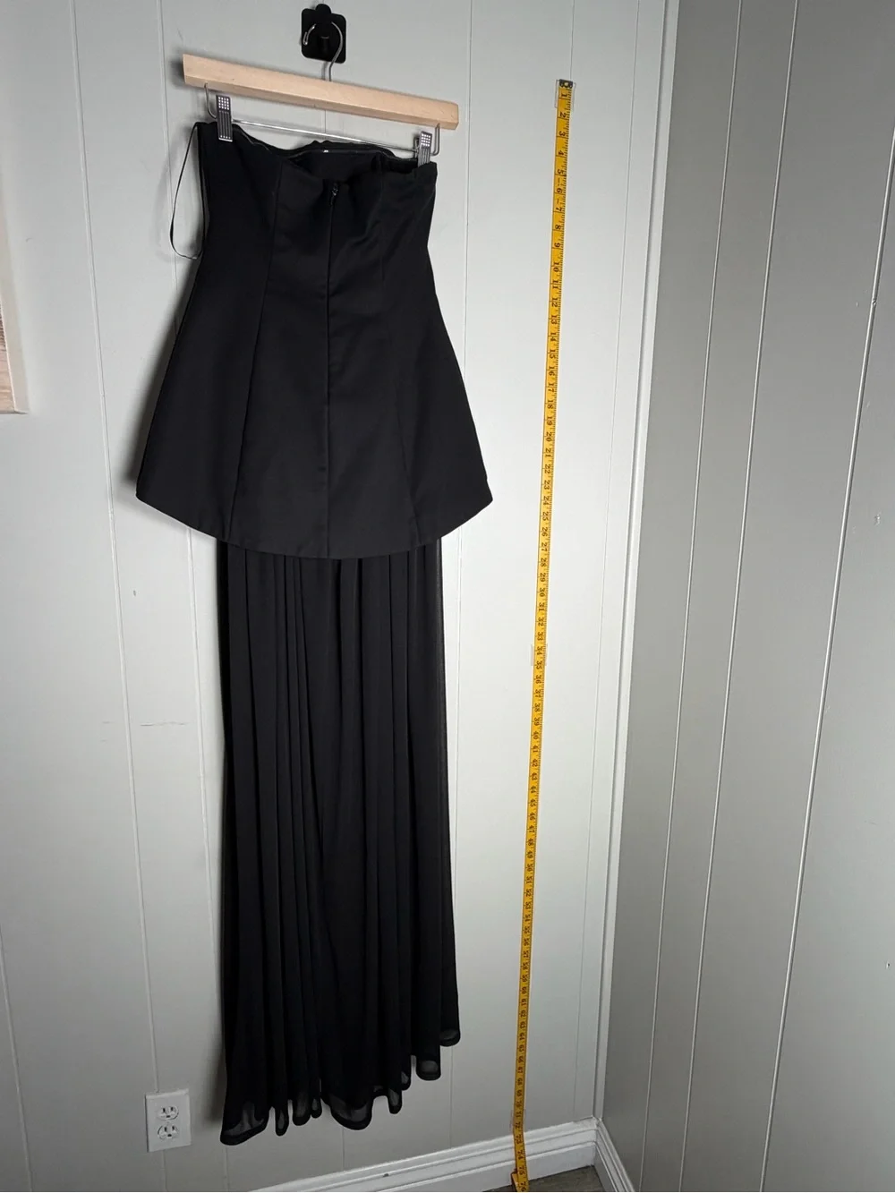 Michael Costello  Ruiz Maxi Dress in Black - Picture 7 of 11